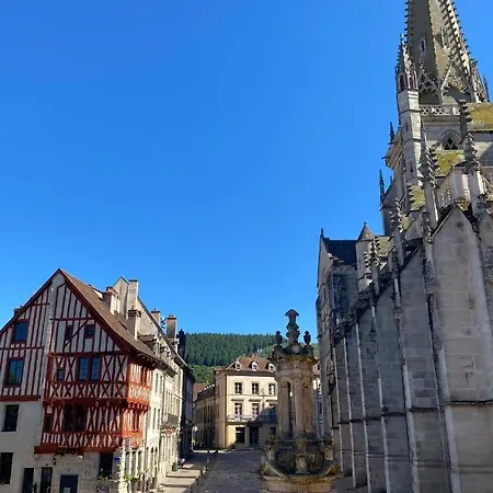 Studio, Appartement 4-7 pers et Suite détente avec Spa Quartier Cathédrale Autun Extérieur photo